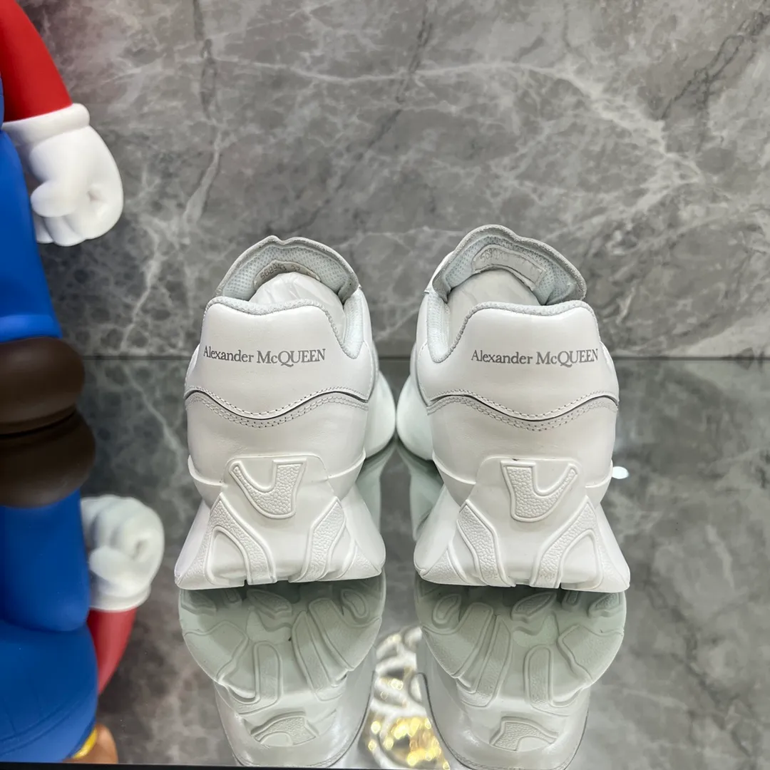 👟👟Ex-factory price 560👟👟 Men's model ➕10 2022🆕New model ❗️Chip version ❗️Ma queen McQueen thick-soled sneakers 🔥The official website is the one that was sold out as soon as it was new ❗️The highest version on the entire network (you can enter the official website by approaching the phone with your left foot😼) code number 34-40